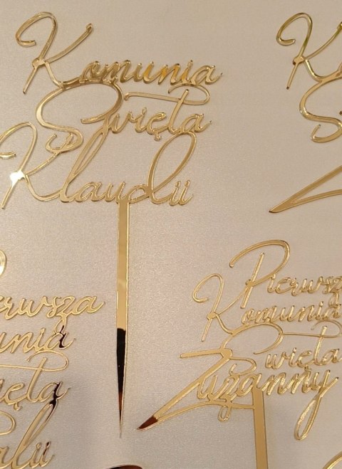 Topper Pierwsza komunia Święta napis plexi kaligrafią pisany napis komunia